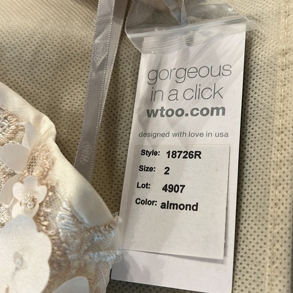 BHLDN | Wtoo | Stunning Bridal Corset with Flower Details Sparkle Lace - Picture 10 of 10